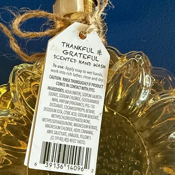 Sunflower Infused Hand Soap with Golden Bottle - Picture 4 of 5